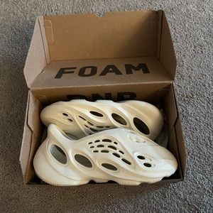 Yeezy Foam Runner size 5